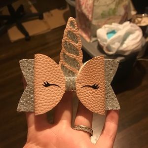 Handmade Unicorn hair bow 4”
